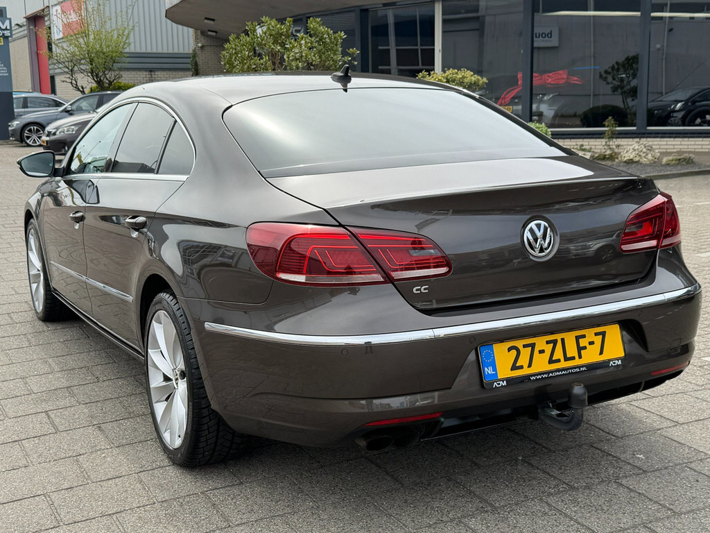 52878958-15.jpg