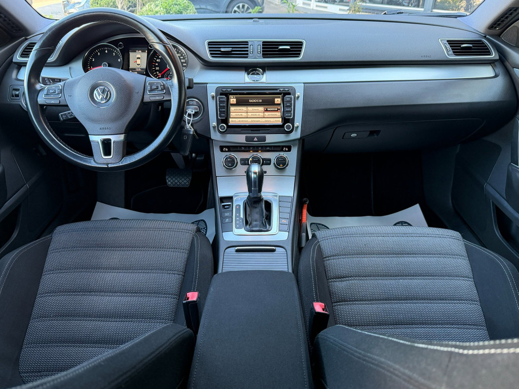 52878958-4.jpg