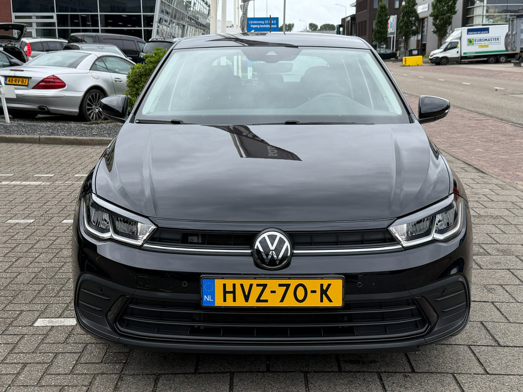 54716709-12.jpg