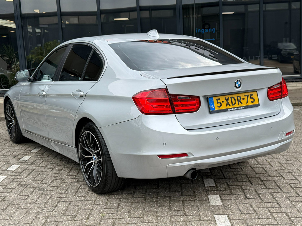 55973426-1.jpg