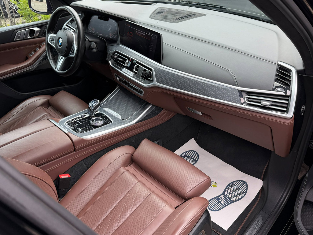 55973919-17.jpg